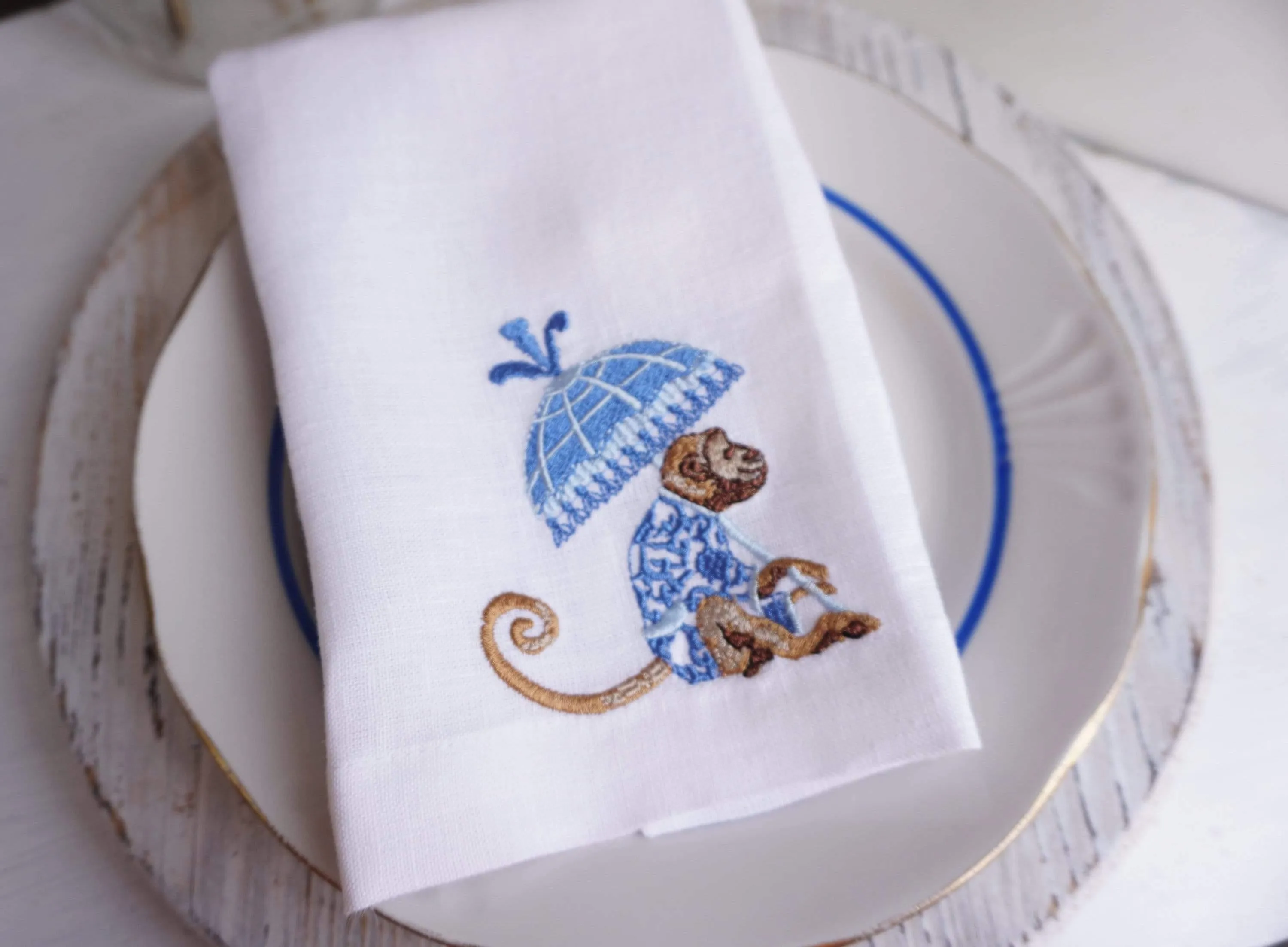 #090 | Chinoiserie Chic Monkey with Parasol | Linen napkins