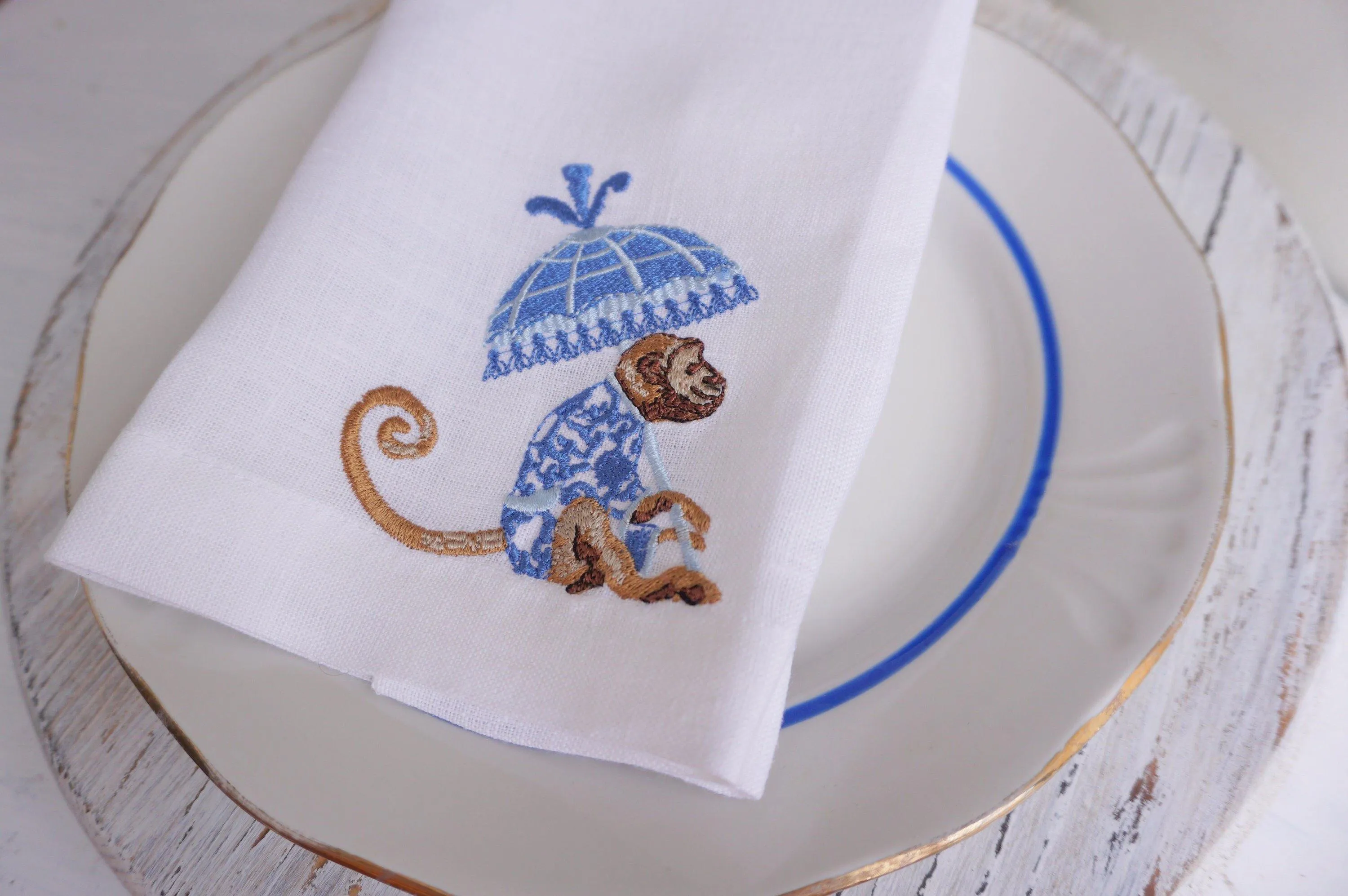 #090 | Chinoiserie Chic Monkey with Parasol | Linen napkins