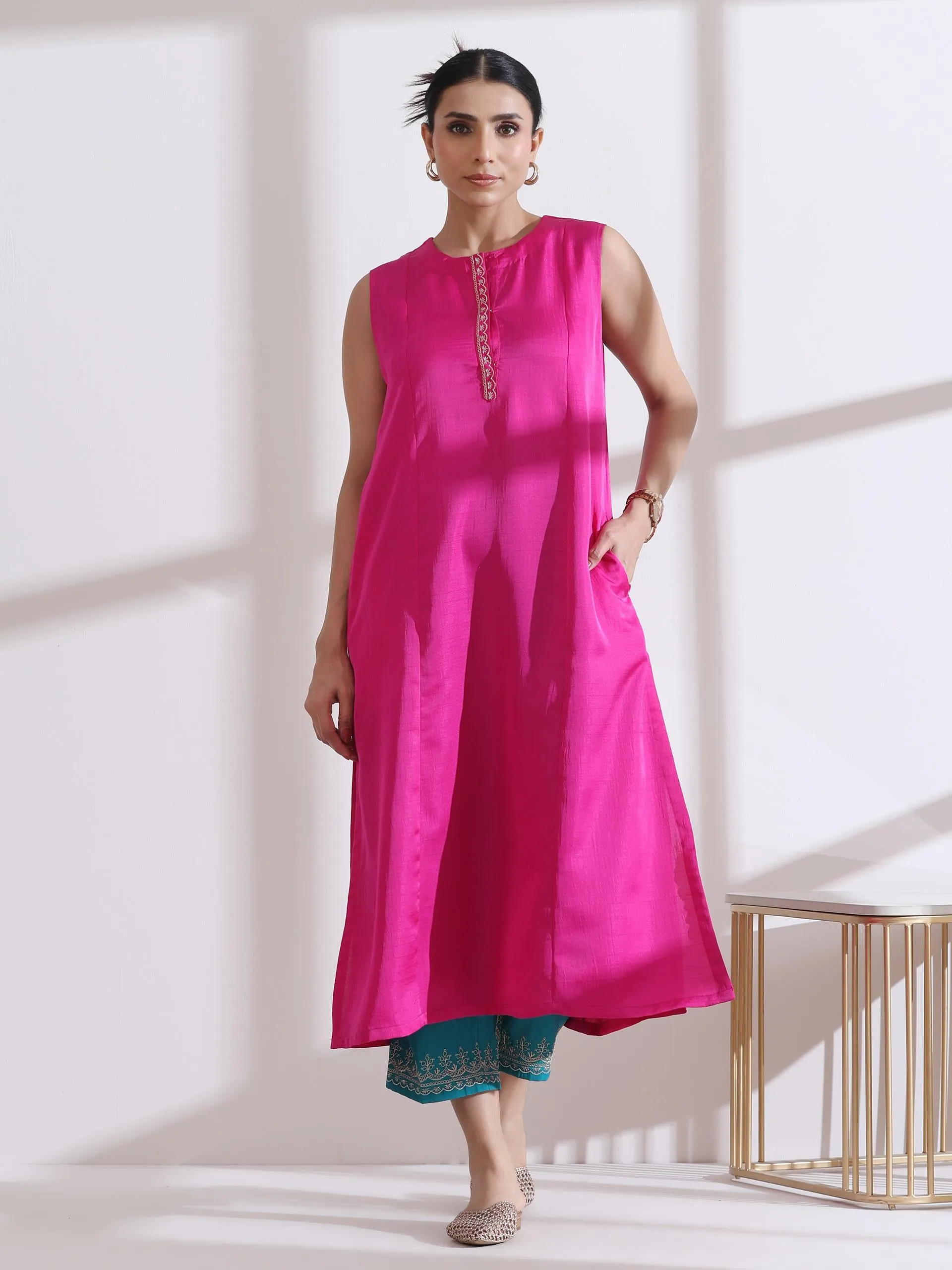 2 Pc Set - Prf'T Lux Fuchsia Sleeveless Embroiderd Kurta With Airskin Green Pants