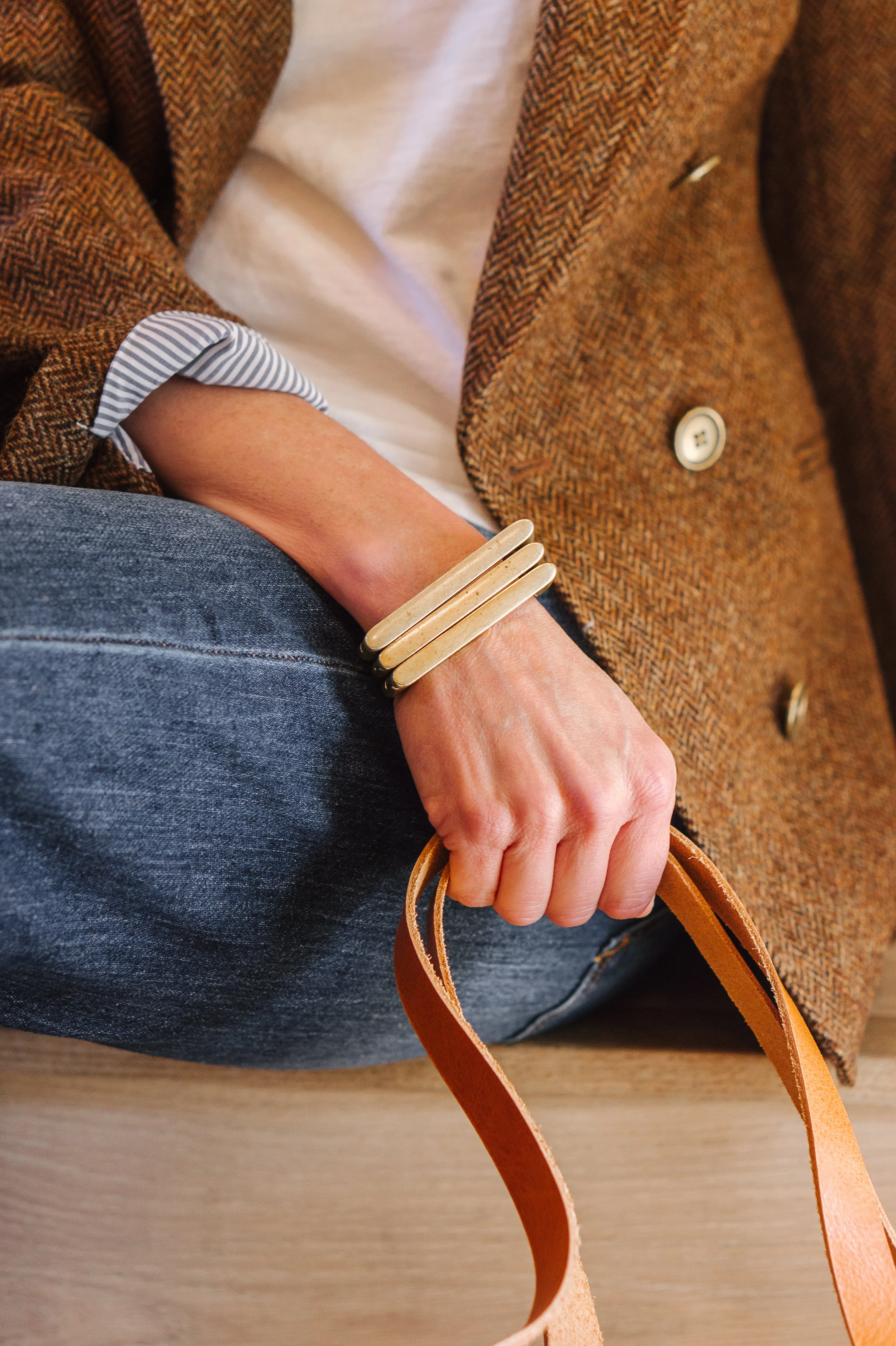 Brown & AB - Straight Bar - Magnetic Cuff - WHSL