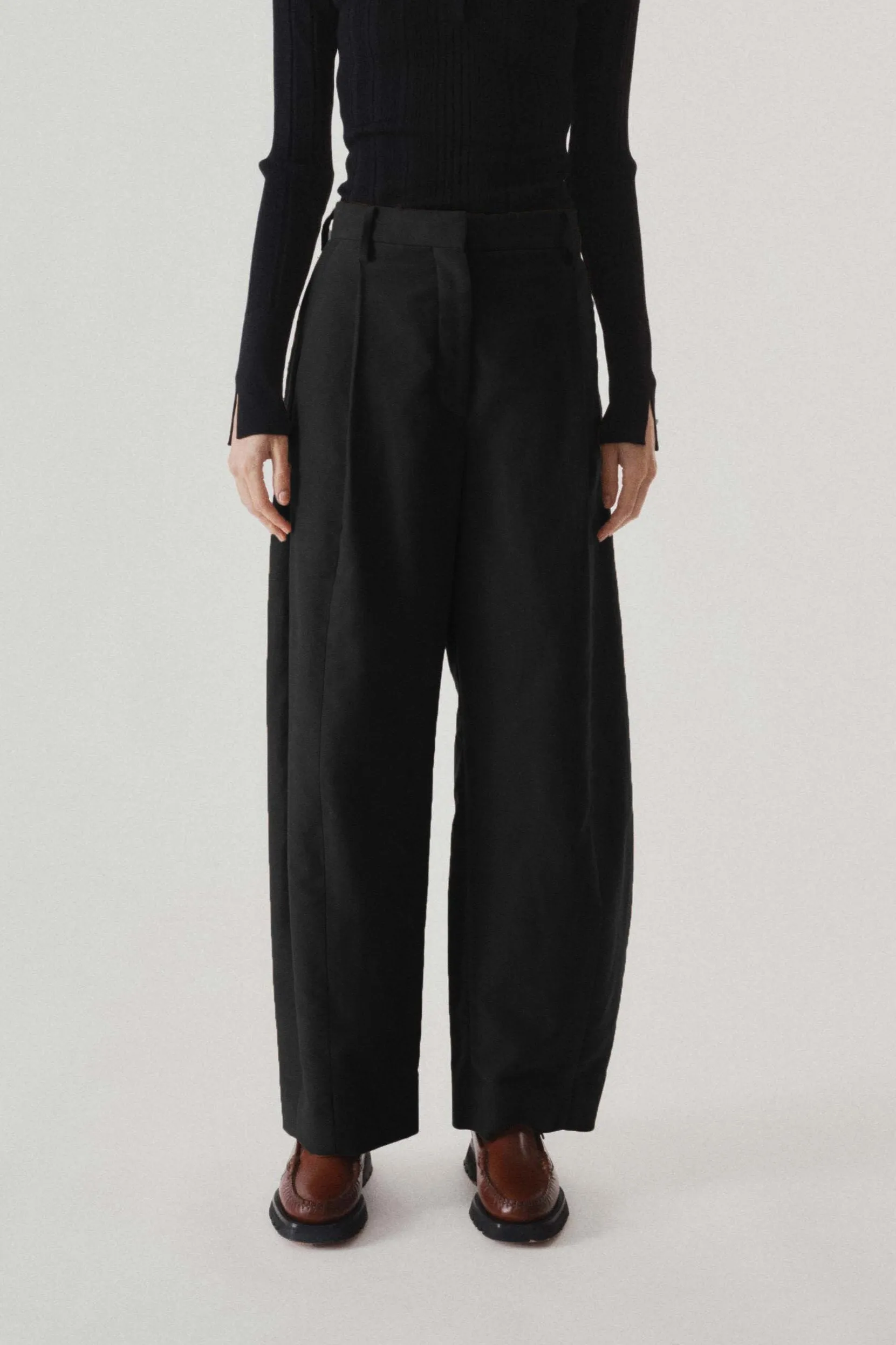Cacao Trousers in Black