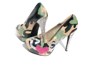 Camouflage Wedding Heels with Heart and Deers
