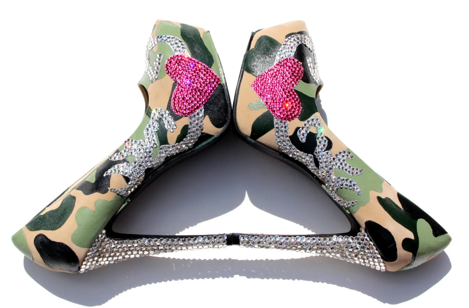 Camouflage Wedding Heels with Heart and Deers