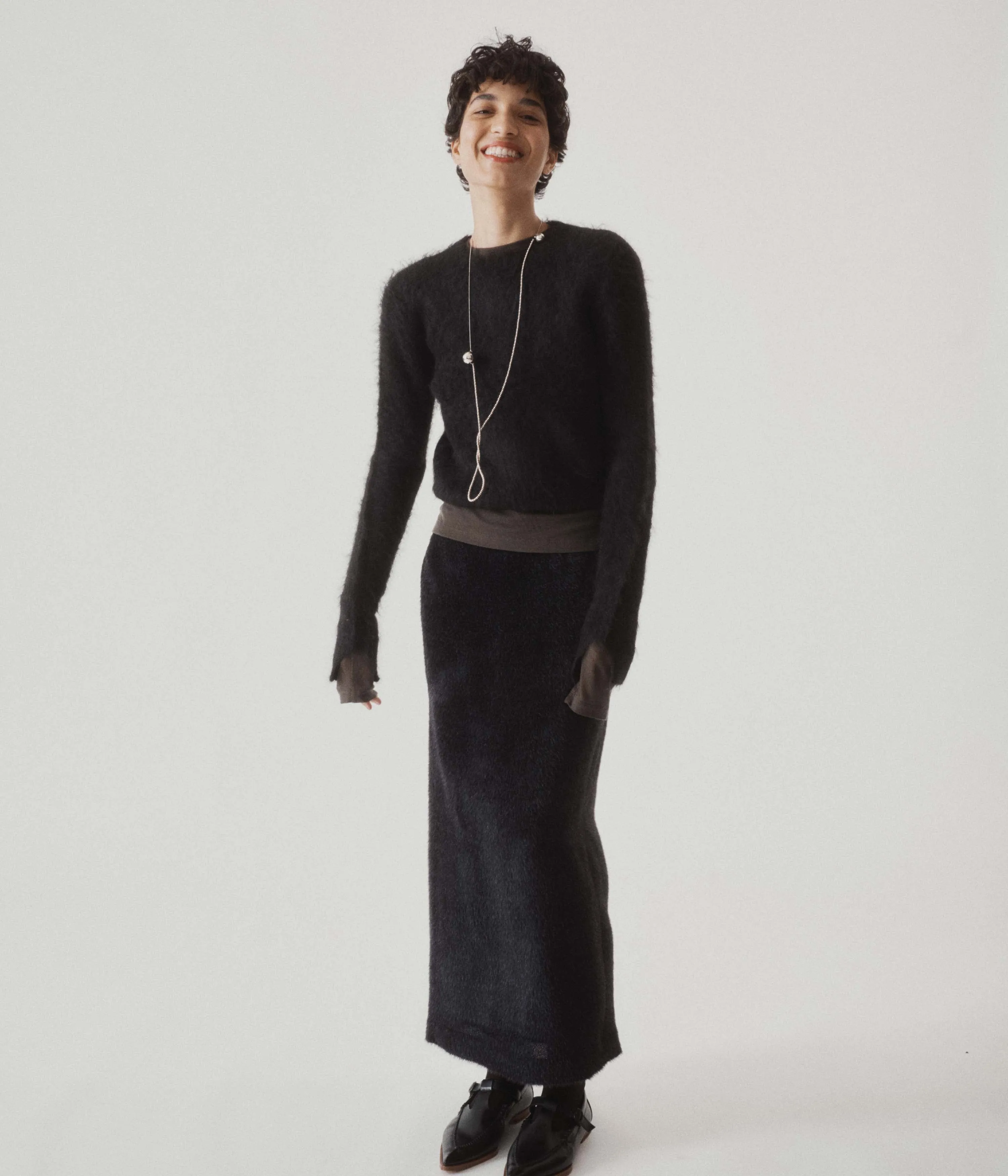 CROPPED SWEATER IN BLACK