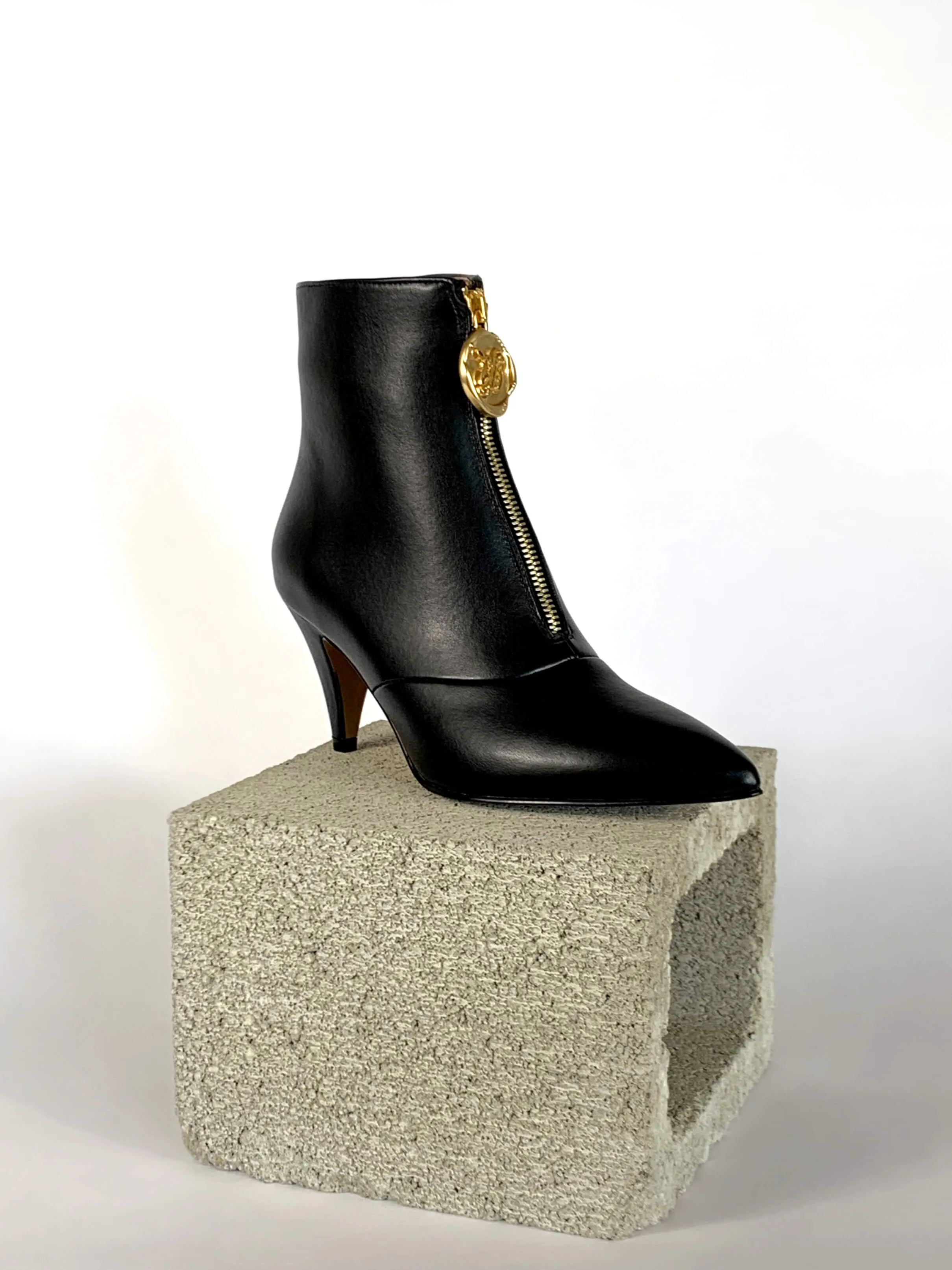 Debbie - Black