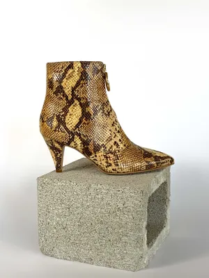 Debbie - Golden Python