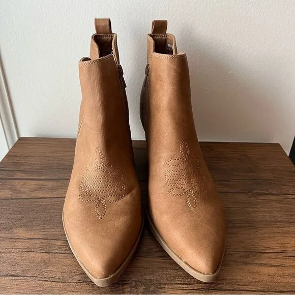 DV by Dolce Vita Kiki Flared Heel Bootie