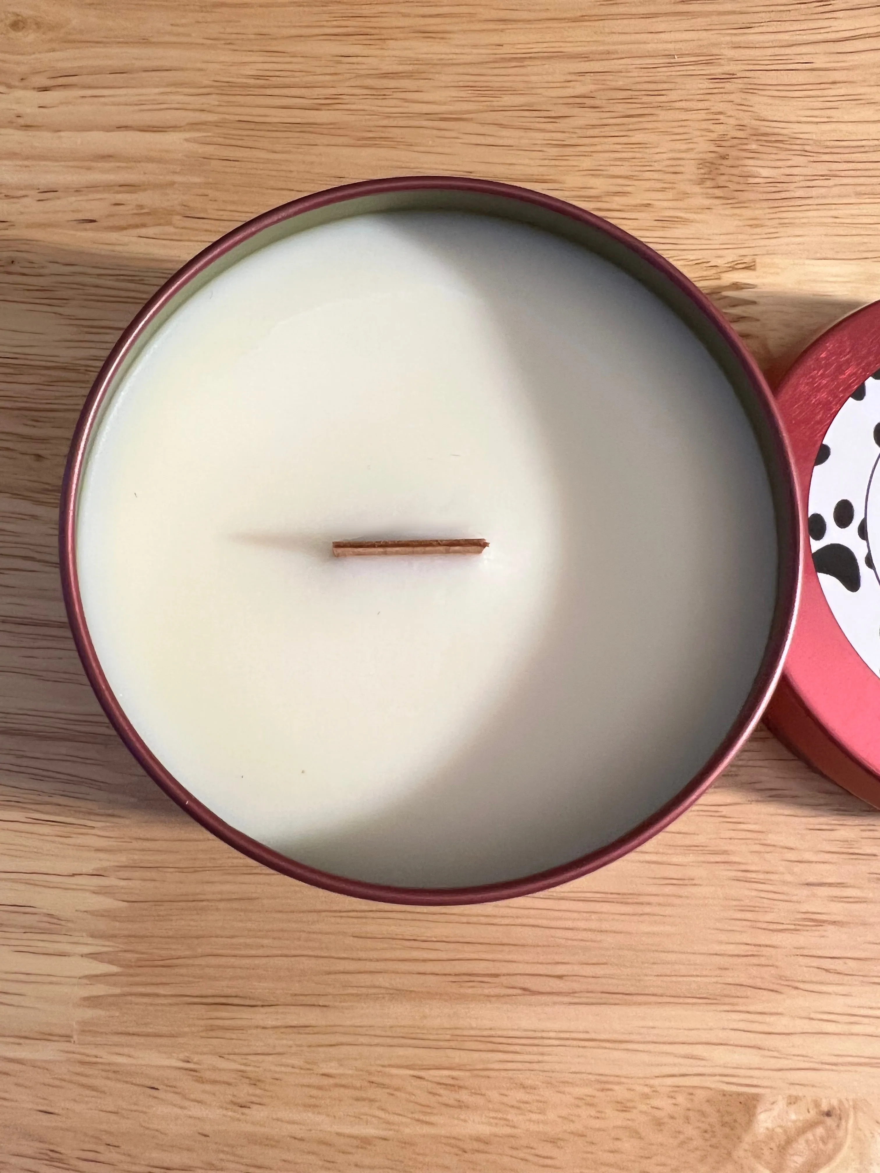 Livin' Life Like Leo - Wooden Wick Medium Tin Candle - Almond Rum Cake Scent