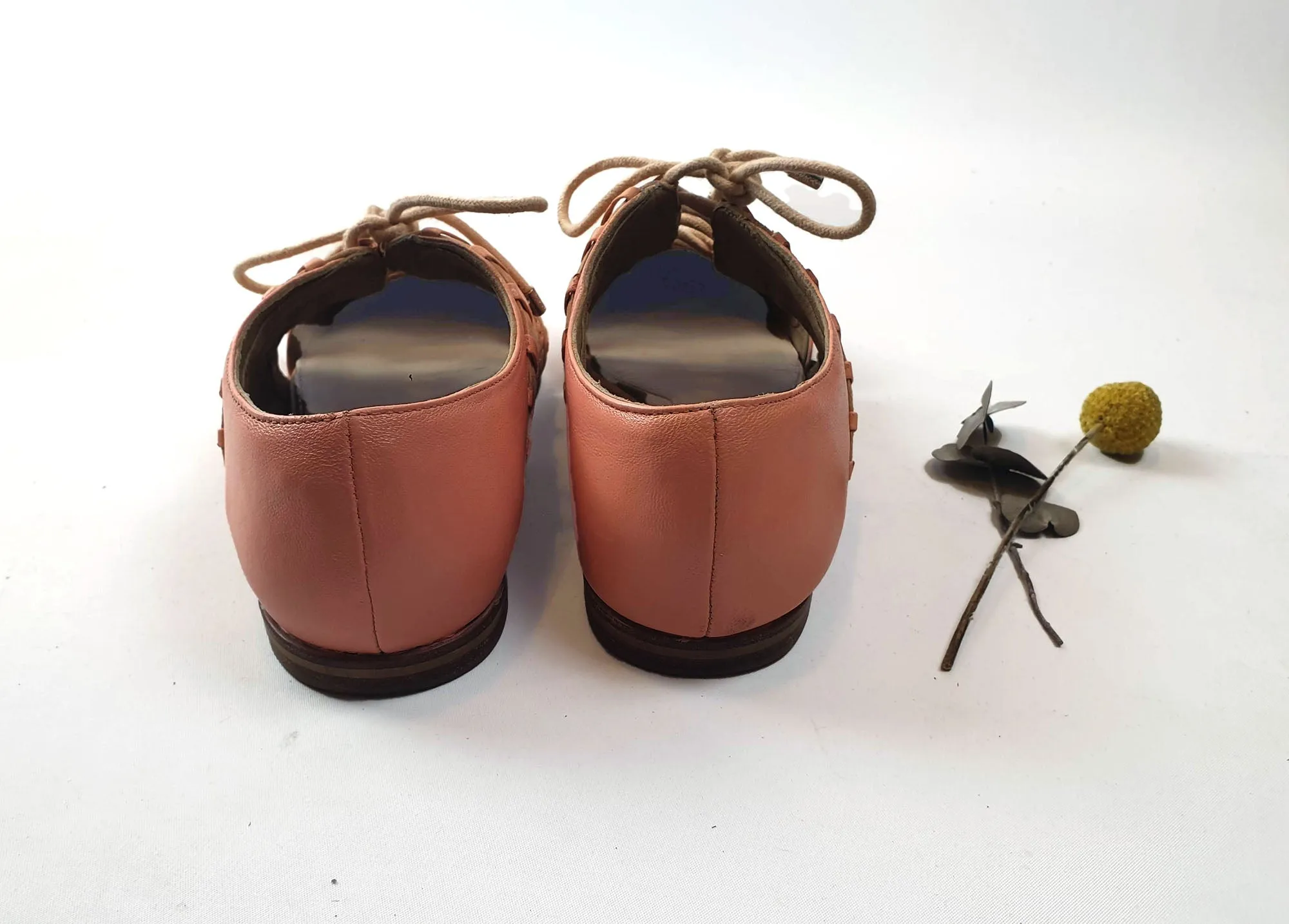 Mimco pink leather laceup shoes size 41