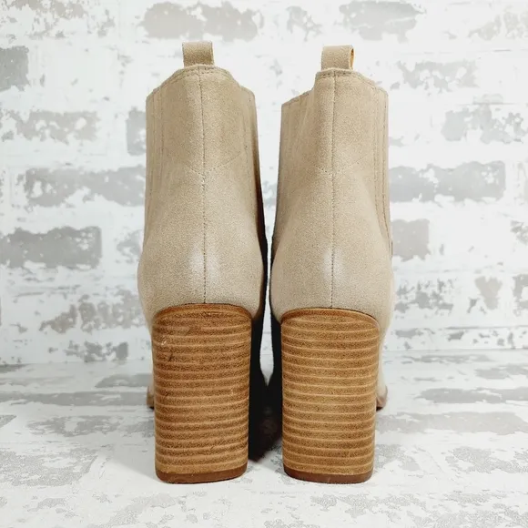 NEW Marc Fisher LTD Oshay Chelsea Suede Pointed Ankle Bootie Beige Tan i203