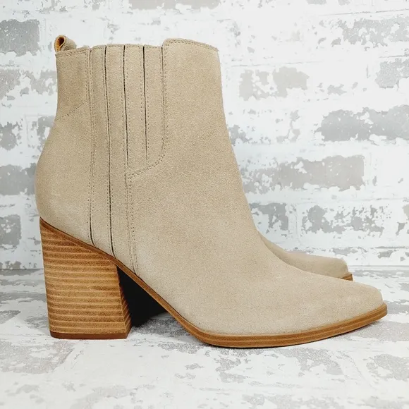 NEW Marc Fisher LTD Oshay Chelsea Suede Pointed Ankle Bootie Beige Tan i203