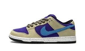 Nike Men's Dunk Low SB ACG Celadon, Celadon/Coast/Concord/Black, 9