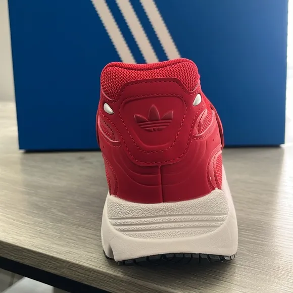 NWT Adidas Originals Men's Ozmillen Shoes - Red/White - IF9594