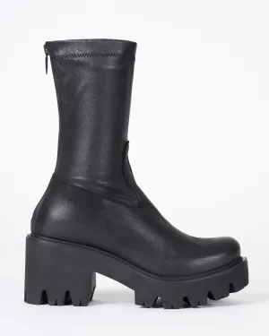 stretch leather - lug sole short boot