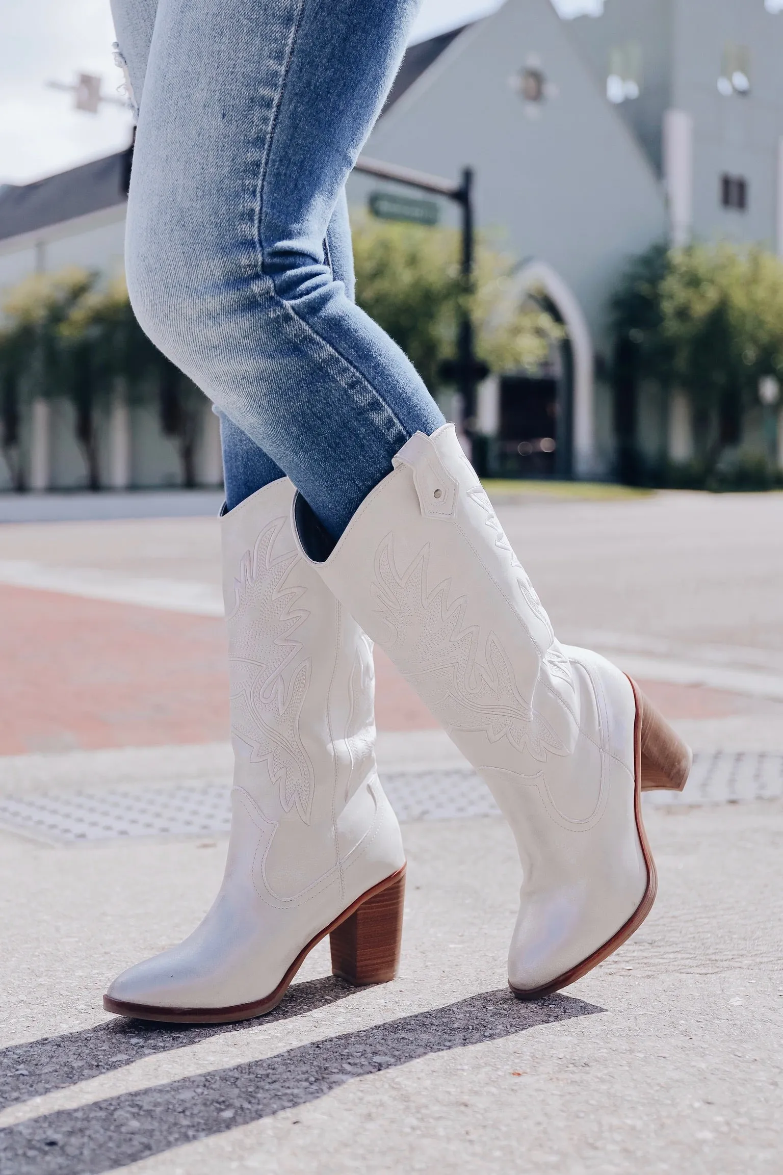 Taley Western Heeled Boot - Silver