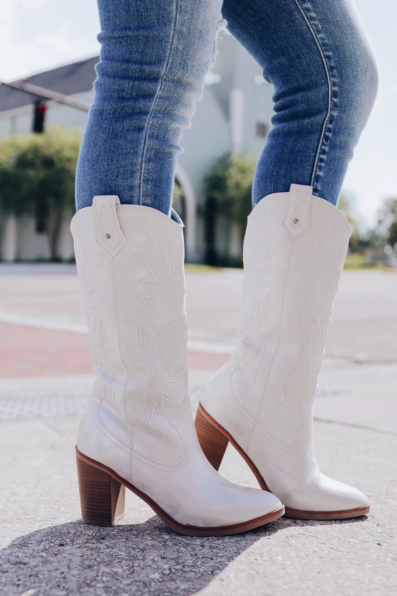 Taley Western Heeled Boot - Silver