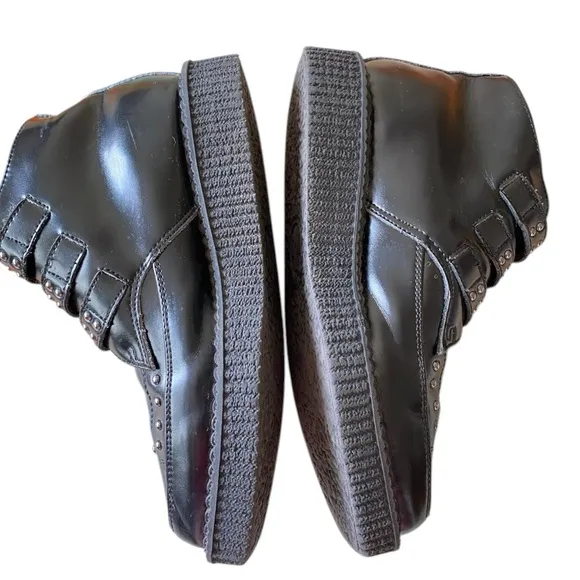 T.U.K. Black 3 Buckle Silver Studded Pointed Toe Creepers 1.5” Platform