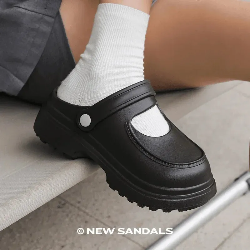 Woman Slippers Summer Outwear Trendy and Fashionable Beach Shoes Comfortable and Non Slip Two Wearing Sandals