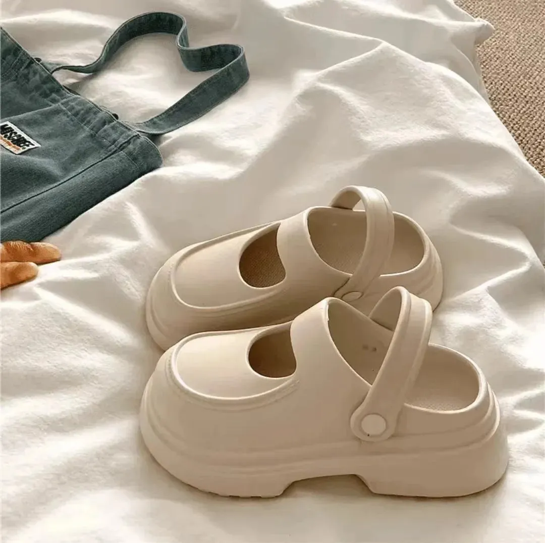 Woman Slippers Summer Outwear Trendy and Fashionable Beach Shoes Comfortable and Non Slip Two Wearing Sandals